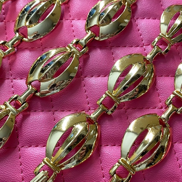 10 golden tone bracelets sets - Picture 1 of 5